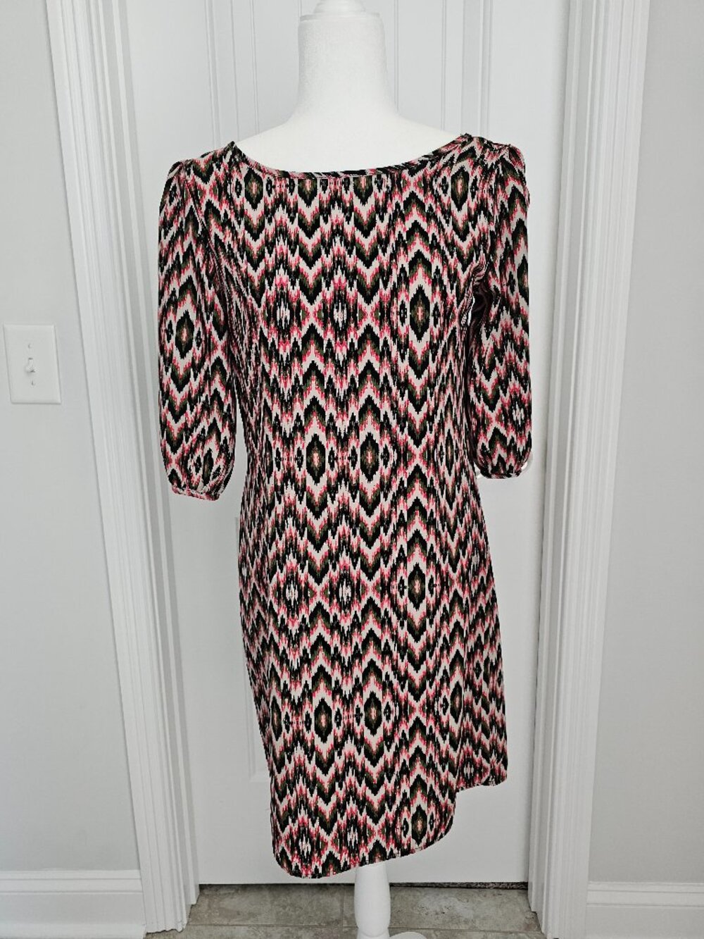 Boutique Low/ Open Back Shift Dress - 3/4 Sleeve - Size Small